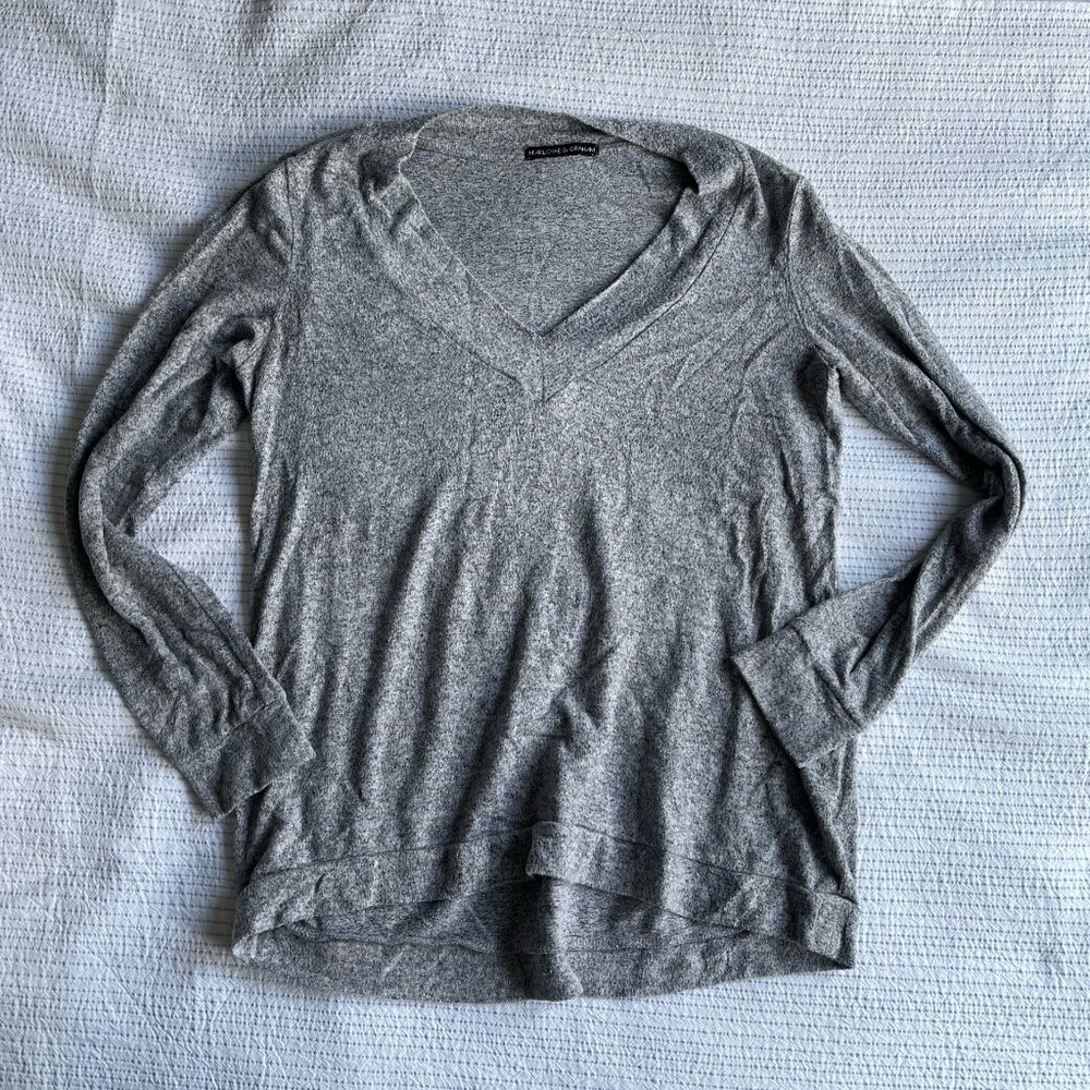 Harlowe & Graham V-Neck Long Sleeve Top (Size M) [Grey]